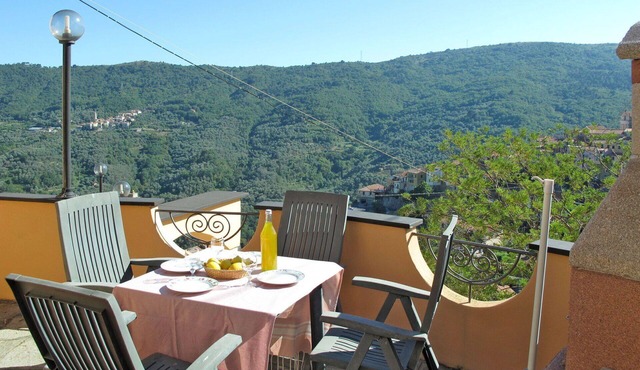 Nice apartment for 5 people with WIFI, TV, terrace and panoramic view