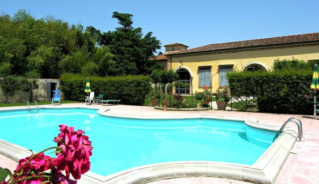 Nice apartment in villa for 6 guests with WIFI, pool, TV and panoramic view
