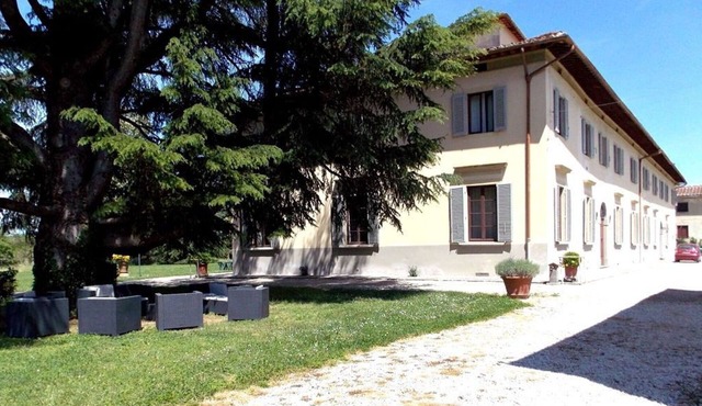Nice apartment in villa for 2 guests with pool, WIFI, TV and panoramic view