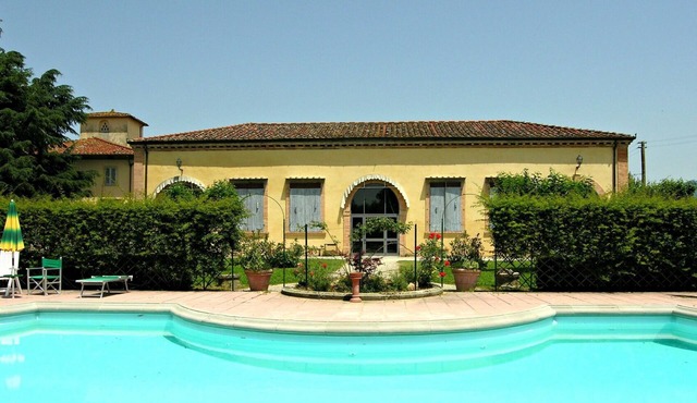 Nice apartment in villa for 6 guests with WIFI, pool, TV and panoramic view