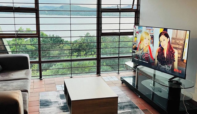 Nice Cozy Apartment With a Great dam View