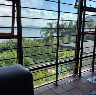 Nice cozy apartment with a great dam view