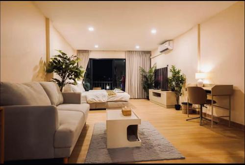 Ningle Place Hotel Pathumthani