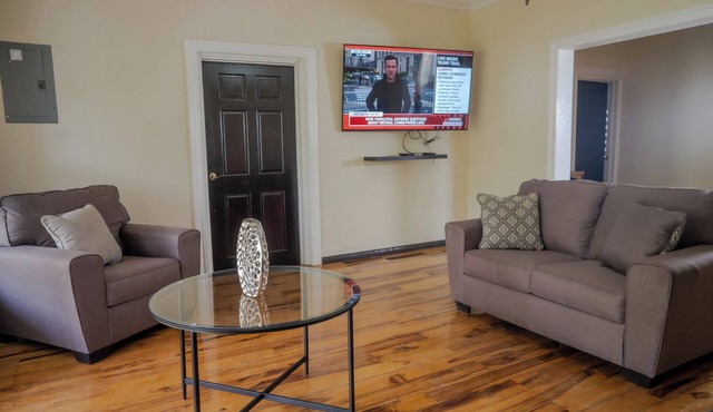 North Ritz Villa - 2 Bedroom Apartment on the Second Floor