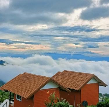 Nuea Tawan at Phu Thap Buek