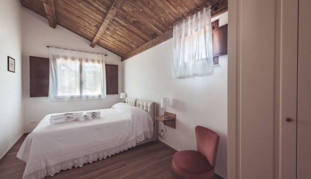 OAK FARMHOUSE - POPLAR APARTMENT