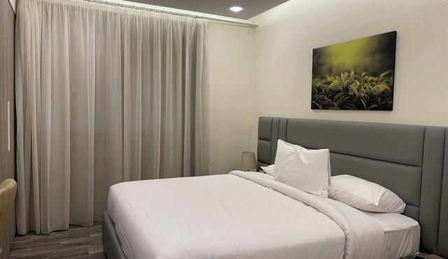 Ocean Studio Apartment - 5 min from the Airport