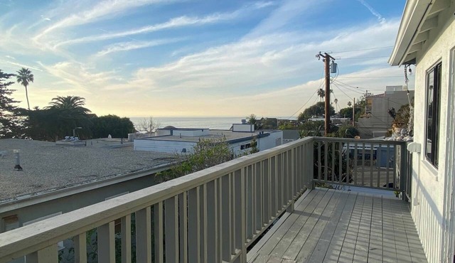 Ocean View Studio Steps to Beach