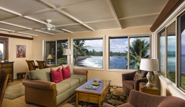Oceanfront #5 at Hana Kai Maui - 2 BR/2 BA Upper Floor Corner 100ʻ from Water!