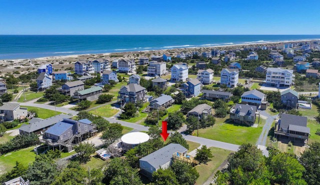 Oceanside Home w/Screened Porch, Grill, Nearby Beach Access. Flippin' Sweet!