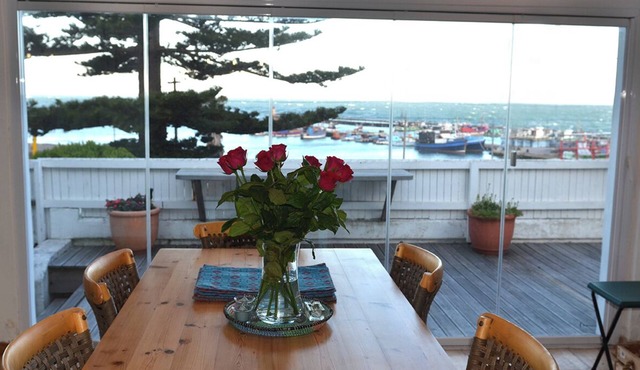 Octopus House, beautiful 2-bedroom home with a view of the ocean in Cape Town