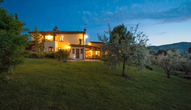 Old farmhouse surrounded by olive groves and near the village, max 9 adults, with pool