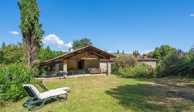 One km above Stia lies this friendly cottage.