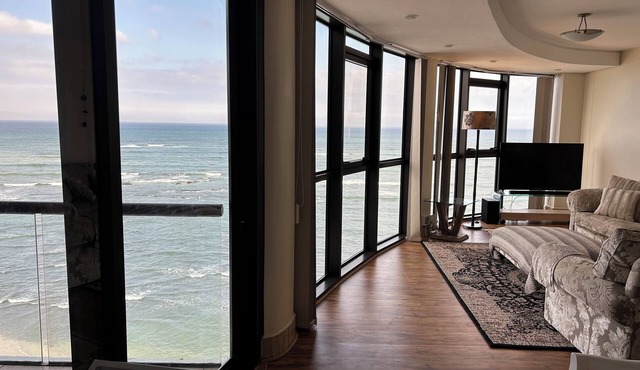Oppulent Apartment on the Beach