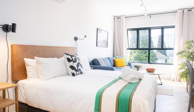 Paarl Superior Studio 231 - With Onsite Parking & Comforts