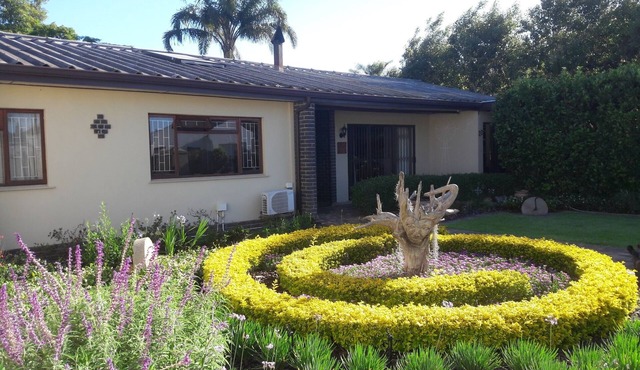 Paarl - The Labyrinth - Sleeps 8 (+ 2)