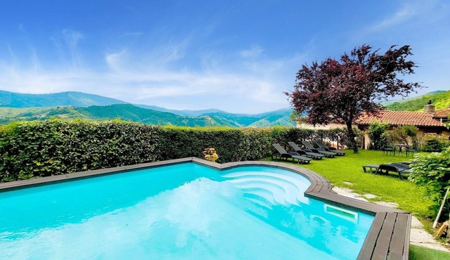 Palazzo Pasquini, stunning views/sunsets, private pool, WIFI, chef option!