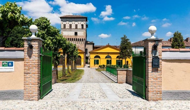 Palazzo Barbò Comfortable holiday residence