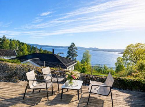 Panoramic Oslofjord Views with Private Beach Hut