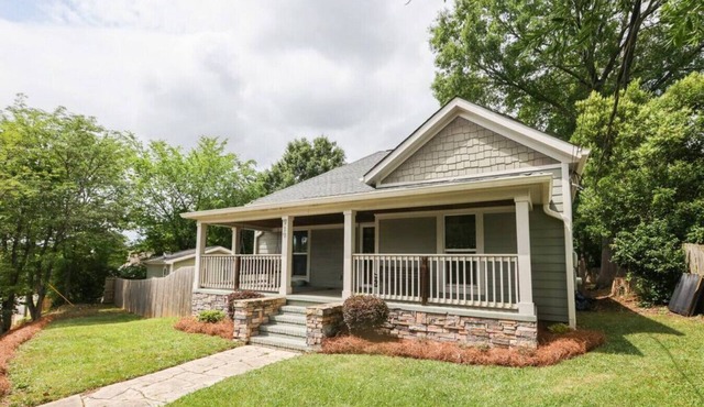PARKWOOD PARENT · Bungalow+Tiny House ★ Private Yard ★ Pet Friendly