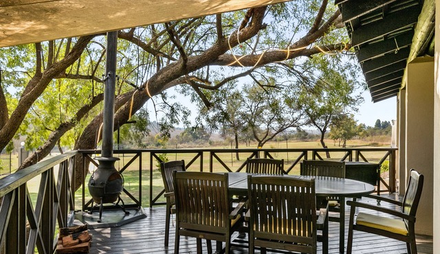 Peaceful and Private - Luxury Self Catering Home in Lanseria