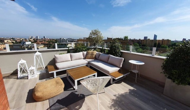 Penthouse F8 | Rooftop Terrace, Two Towers View
