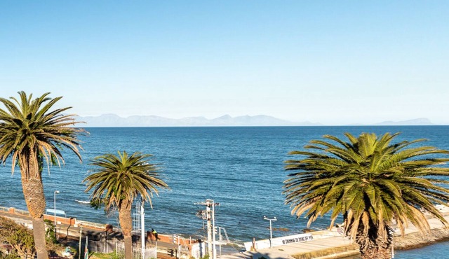 Penthouse in The Majestic Village, Kalk Bay