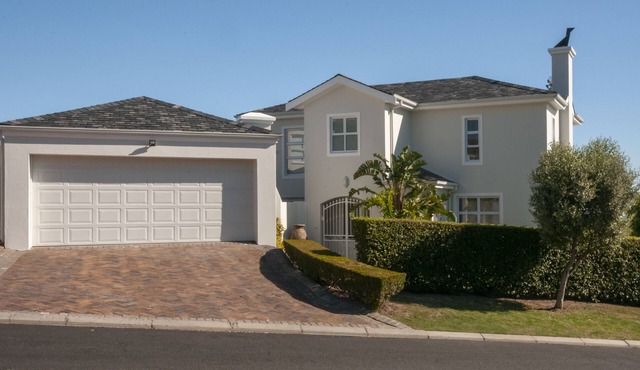 Perfect Luxury 5 Double Bedroom Villa in Secure Luxury Bel'Aire Winelands Estate