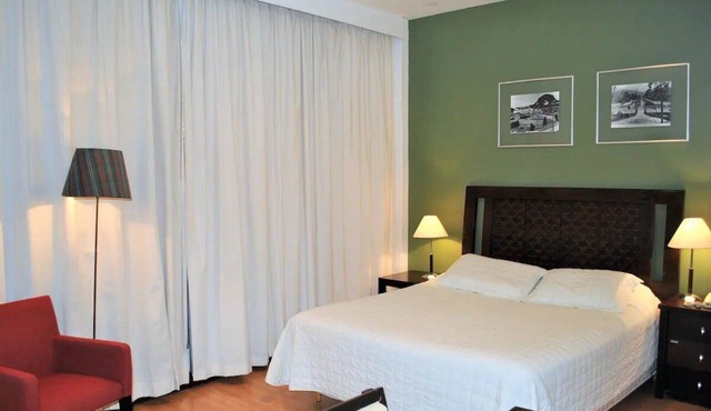 Perfectly Located Room for Sightseeing and Relaxing in Petrópolis