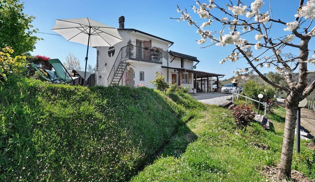 Pet-Friendly Apartment Rosadimaggio Violetta with Balcony & Wi-Fi