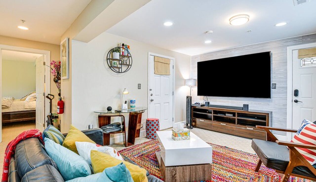 Pet-Friendly DC Area Condo w/Yard!