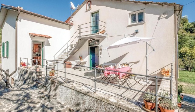 Pet friendly home in Varese Ligure SP