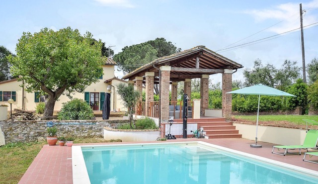 Pet friendly home in Fauglia with WiFi