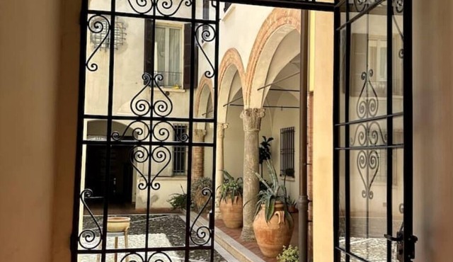 Petrucci House 2 historic center