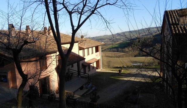 Piozzano: Apartment/Flat - Piozzanoapartment in Farmhouse