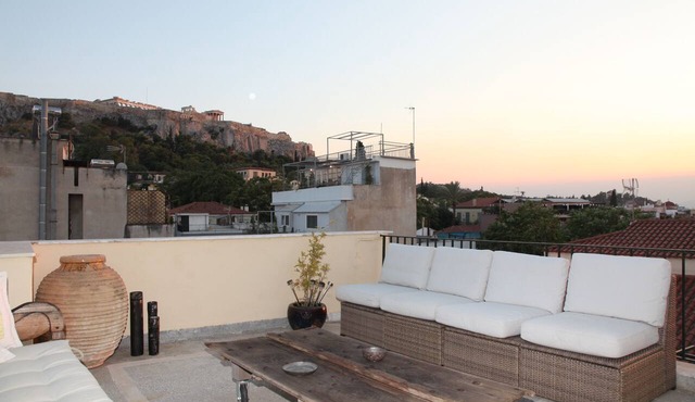 Plaka 2-storey Penthouse with Acropolis views. PL6