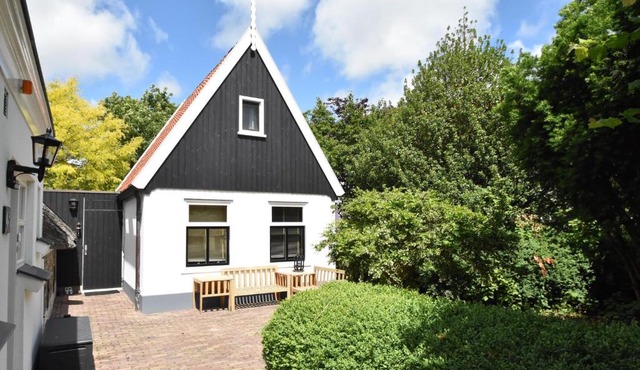 Pleasant Holiday Home in Schoorl near the Beach
