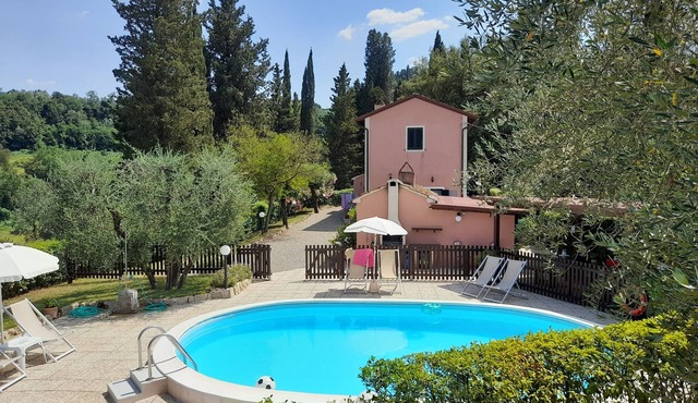 PODERE IL LECCIONE - COZY VILLA IN THE HEART OF THE TUSCAN HILLS