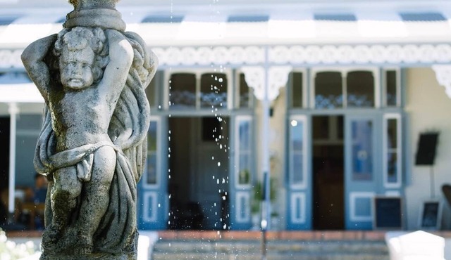 Pontac Manor Hotel