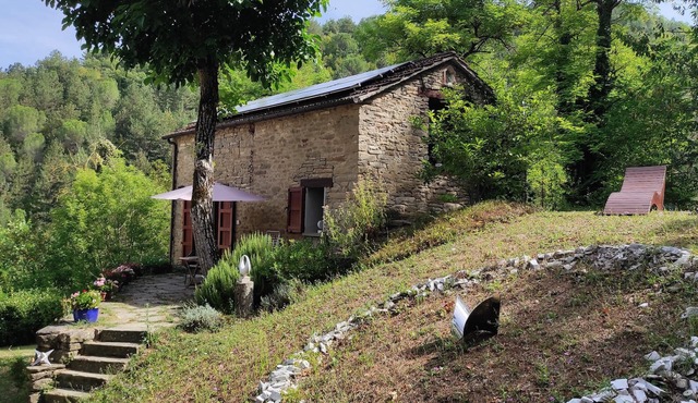 Porcaticcio, stone cottage in the forest with pool (Ravenna, Bologna, Florence)