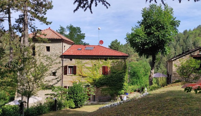 Porcaticcio, tower-house in the forest with pool (Florence, Bologna, Ravenna)