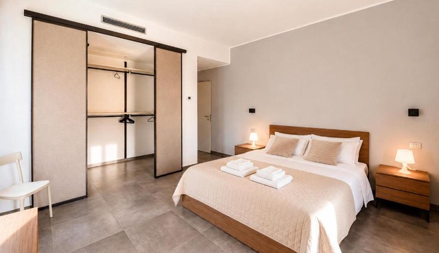 Porta Galileo l Comfort Rooms & Parking