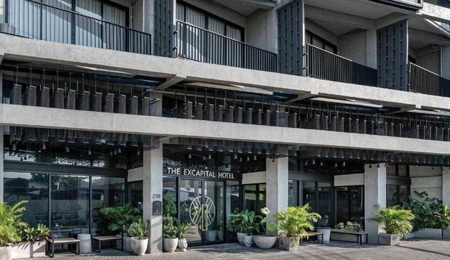 Premiere Deluxe Double | Bangkok Retreat