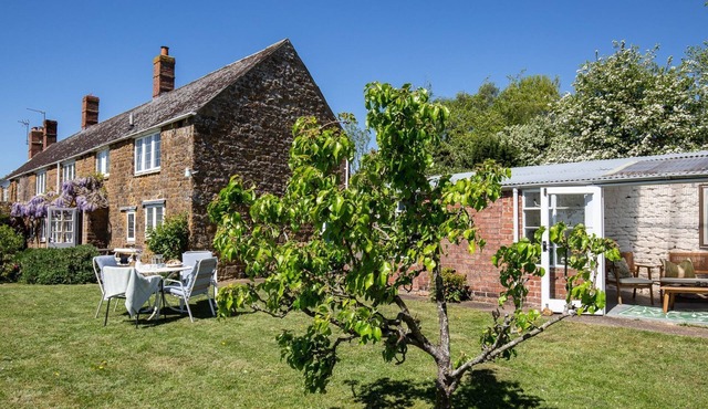 Priors Mead - 3 Bed Cottage in rural Claydon, Oxfordshire