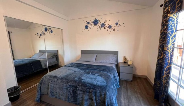 Private 1-bedroom Guesthouse in Woodland Hills