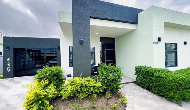 Private 3 bedroom w/own bathroom in St.Ann’s Bay, just 15 mins from Ocho Rios.