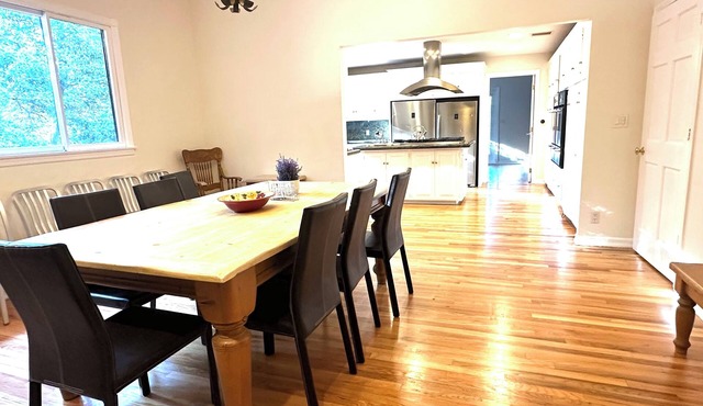 Private 6-bedroom house, indoor pool, sauna near LA, Topanga in Simi Valley