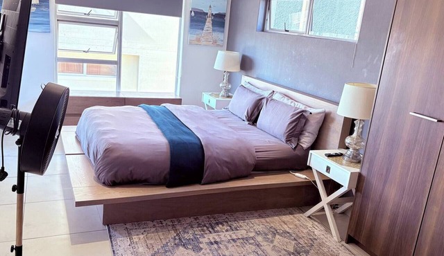 Private En-Suite Room with Shared Lounge & Kitchen