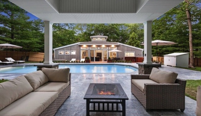 PRIVATE POOL ~ PERFECT HAMPTONS GETAWAY ~ WBH