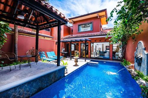 Private Pool Villa Walking distance to the Beach